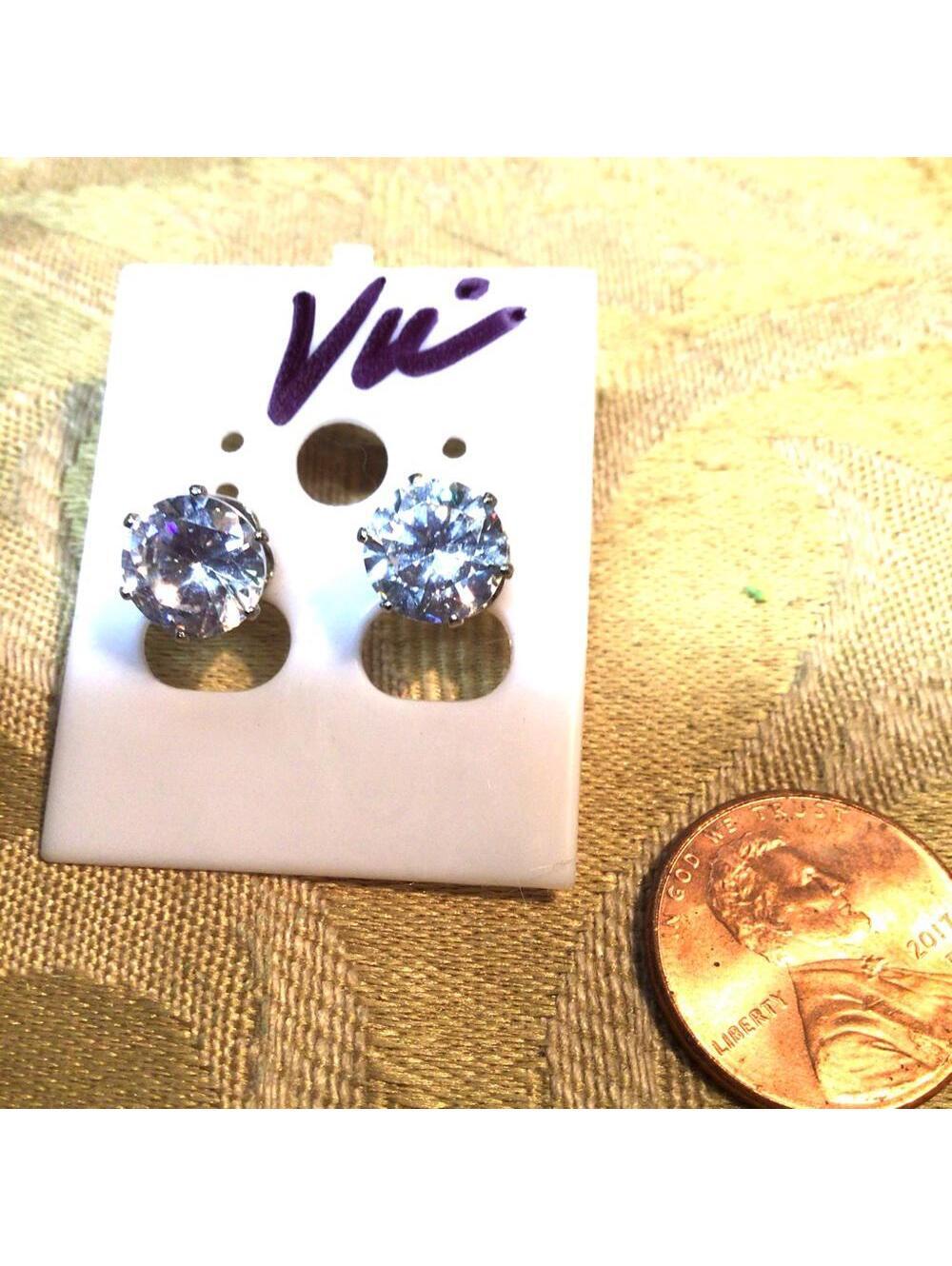 V Rhinestone Stud Earrings